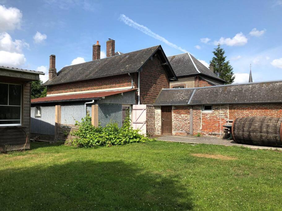 Gite Au Coeur D'Une Residence D'Artiste Saint-Aubin-de-Bonneval Exterior foto