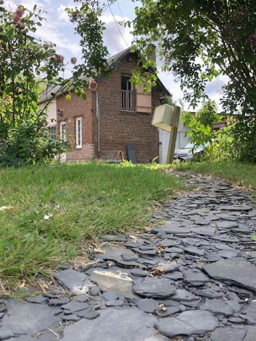 Gite Au Coeur D'Une Residence D'Artiste Saint-Aubin-de-Bonneval Exterior foto