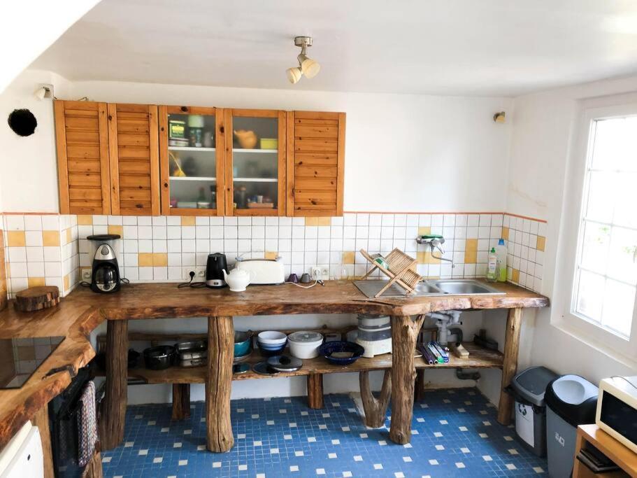 Gite Au Coeur D'Une Residence D'Artiste Saint-Aubin-de-Bonneval Exterior foto